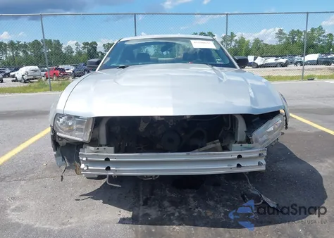 2010 Ford Mustang V6/V6 Premium z USA, uszkodzony, nr VIN 1ZVBP8AN4A5147985